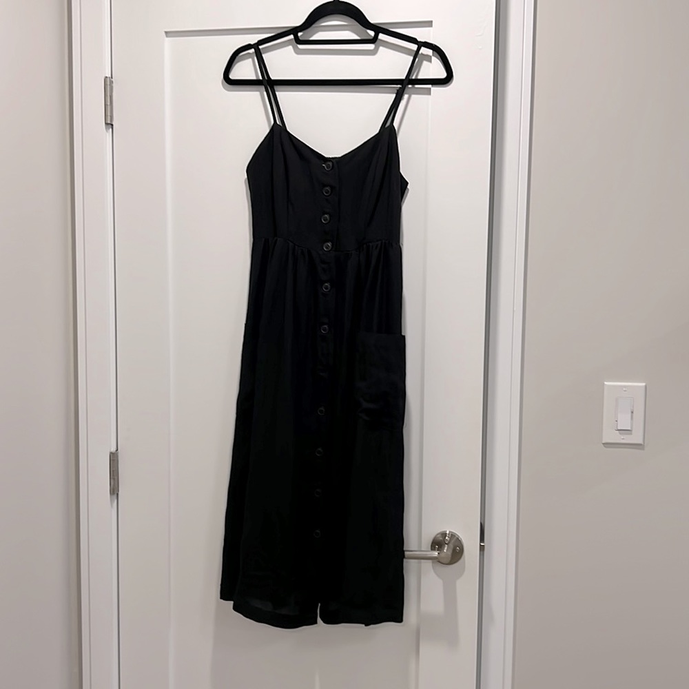Carly Jean Los Angeles Black Buttoned Midi Dress